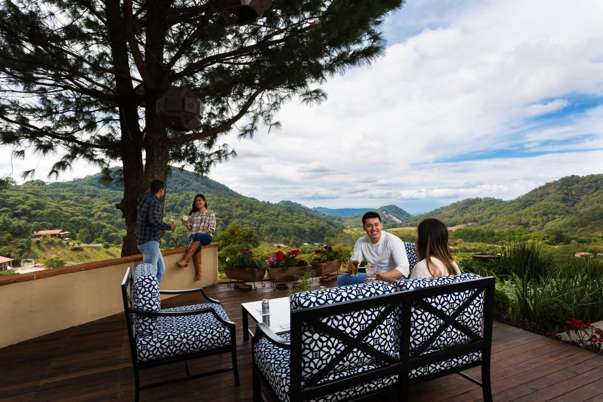Villa Nogal Hotel Boutique & Vista San Sebastián del Oeste Exterior foto